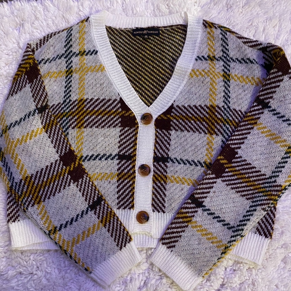 Sweater/Cardigan